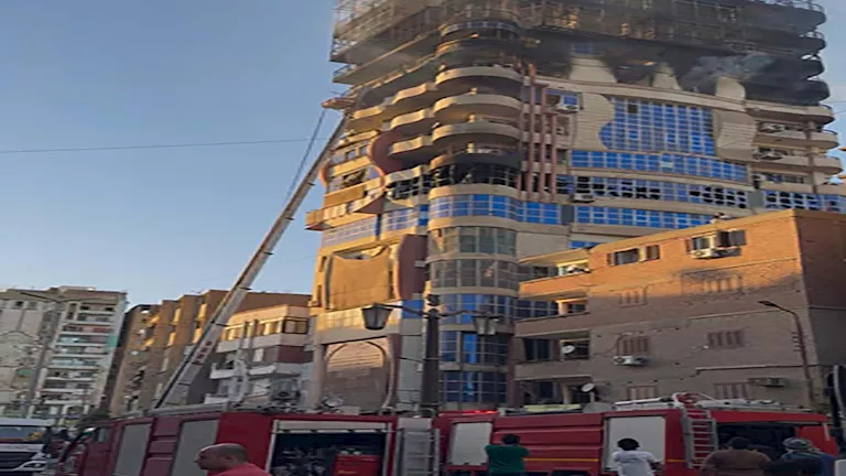 كواليس السيطرة على حريق برج معهد الاتصالات فى سوهاج