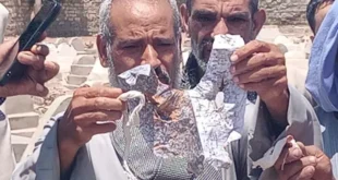 لفافة غامضة داخل مقابر أسيوط تثير الجدل.. تعرف على القصة