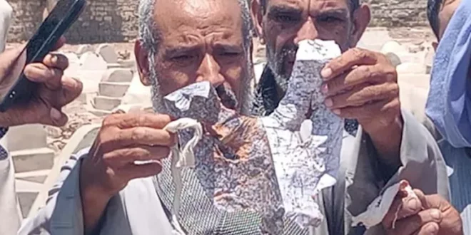 لفافة غامضة داخل مقابر أسيوط تثير الجدل.. تعرف على القصة