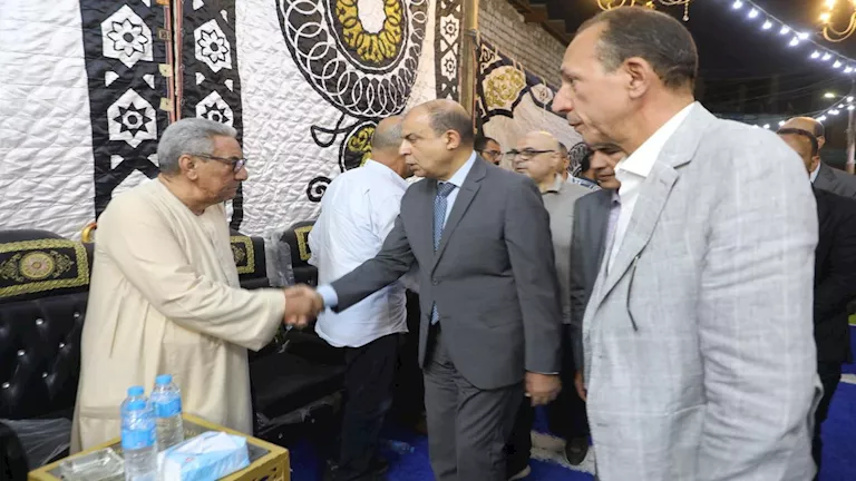 محافظ المنيا يعزي في شقيق عضو مجلس النواب ببني مزار