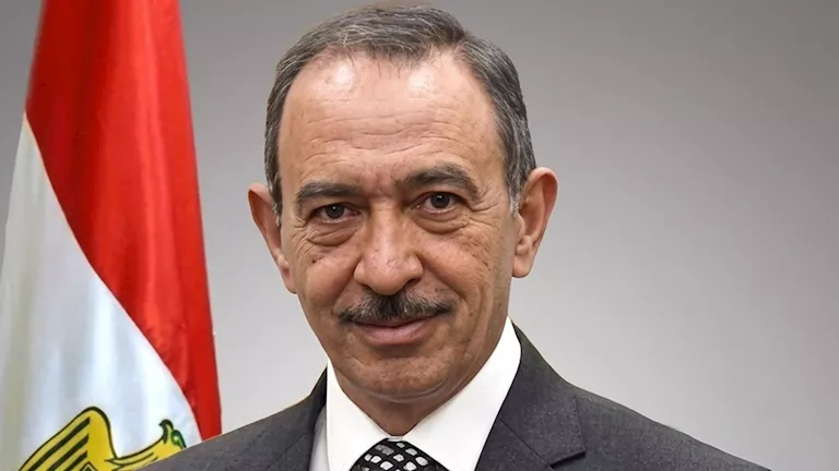 محافظ سوهاج يوقف ورديات النظافة بسبب الموجة الحارة