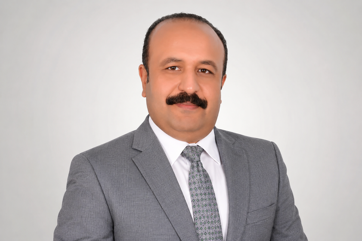 مصطفى أبو بكر، أمين أمانة الحزب بأسيوط