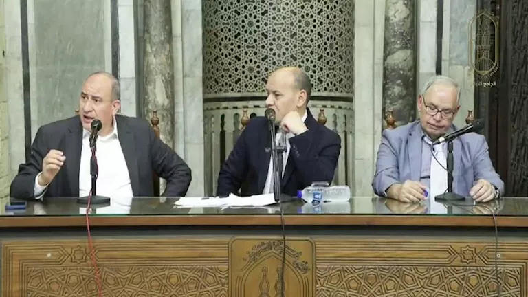 ملتقى أزهري يحذر من التغريب: يبدأ بفقدان الوعي والانتماء
