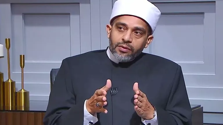 هل يجوز للجدة أن تهب ذهبها لأحفادها؟.. أمين الفتوى يوضح الحكم الشرعي