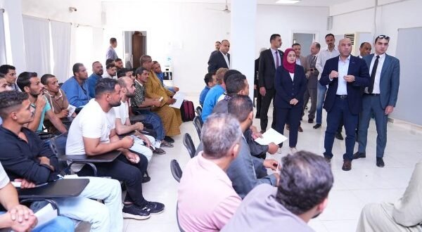 وزير العمل يتفقد اختبارات المتقدمين لفرص العمل الزراعية الموسمية بالخارج