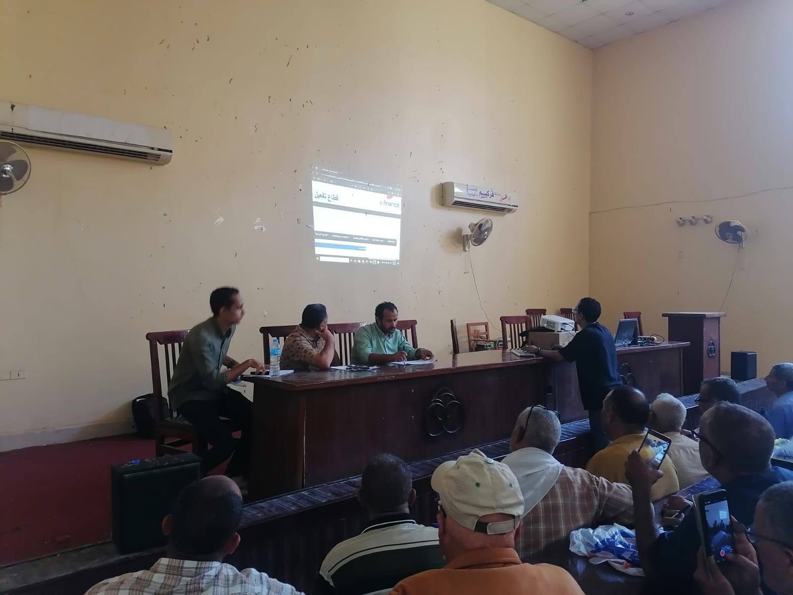 محافظ أسيوط يدعم التحول الرقمي بالزراعة.. تدريب الكوادر على منظومة التعديات الإلكترونية لحماية الأراضي الزراعية | ضي النهار WhatsApp Image 2026 08 03 at 10.01.25 AM