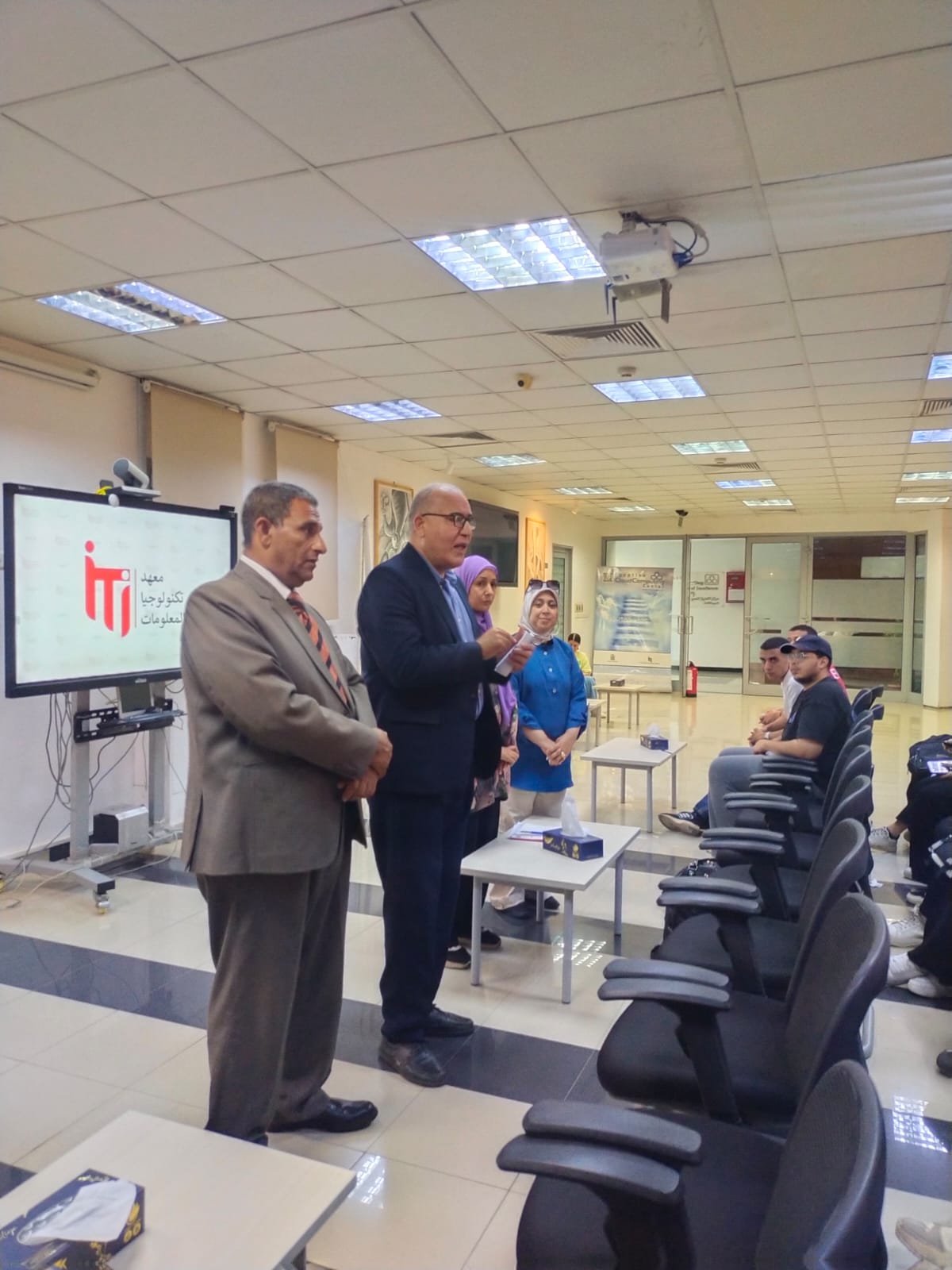 صور.. بالتعاون مع معهد تكنولوجيا المعلومات.. "إعلام أسيوط" ينظم لقاءً حول «القيادة الاستراتيجية الأكتاجون ورؤية مصر للمستقبل» | ضي النهار WhatsApp Image 2026 08 26 at 2.09.51 PM 2