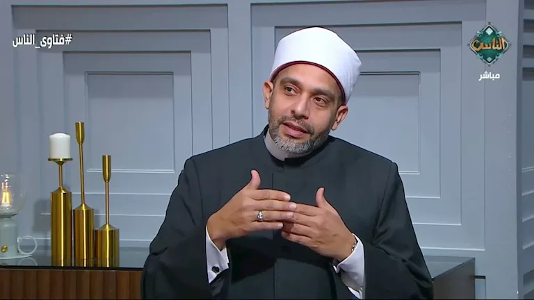 أمين الفتوى يوضح حكم تعليق الصور على الحائط.. هل هو جائز شرعًا؟ | ضي النهار أمين الفتوى يوضح حكم تعليق الصور على الحائط.. هل هو جائز شرعًا؟