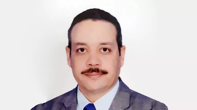 الدكتور محمد عبدالعزيز مهلل قائمًا بأعمال رئيس جامعة أسوان