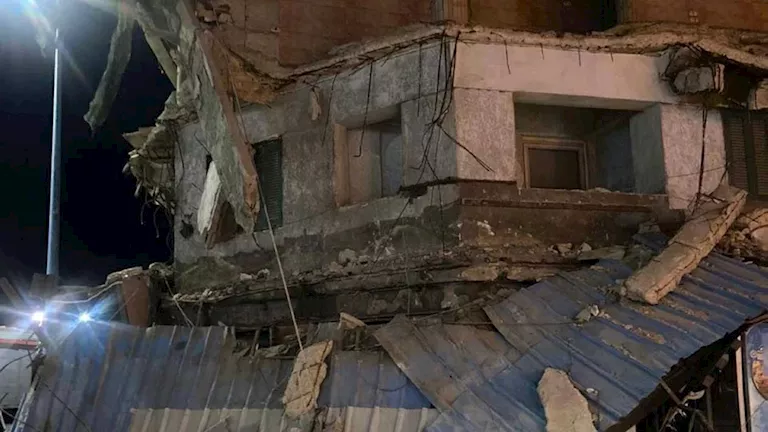انهيا عقار سكني بزفتى في الغربية وتحرك عاجل للحماية المدنية والإسعاف | ضي النهار انهيا عقار سكني بزفتى في الغربية وتحرك عاجل للحماية المدنية والإسعاف