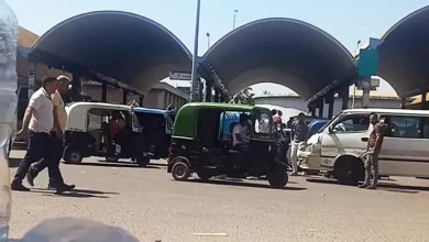 بعد شكاوى المواطنين.. إنهاء تواجد "التوك توك" داخل موقف رشيد