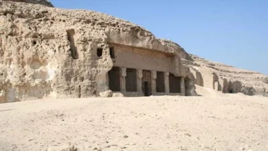 بين حقيقة حتشبسوت وأسطورة بن شداد.. سر تسمية معبد "إسطبل عنتر" بالمنيا
