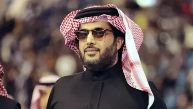 تركي آل الشيخ يمازح متابع هنأه بعيد ميلاده :" الناس اعتقدت إني في مصر