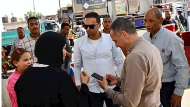جولة مفاجئة لمحافظ أسوان على محطات الوقود.. ماذا رصد؟ (صور)