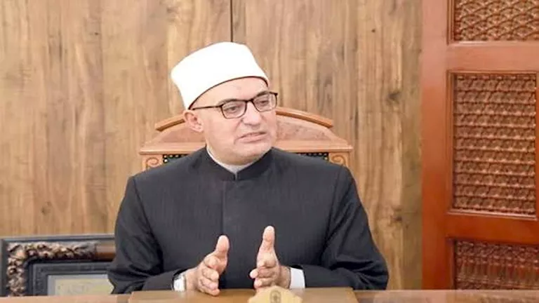 حكم جمع التأخير بين صلاتي الظهر والعصر لمريض بسبب إجراء عملية