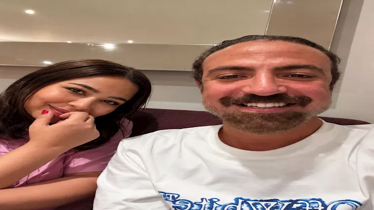 شيرين عبدالوهاب في أحدث ظهور مع طبيبها الخاص
