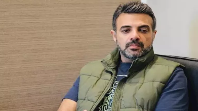 عمرو محمود ياسين يعلن وفاة ابن عمه محمد رأفت ياسين