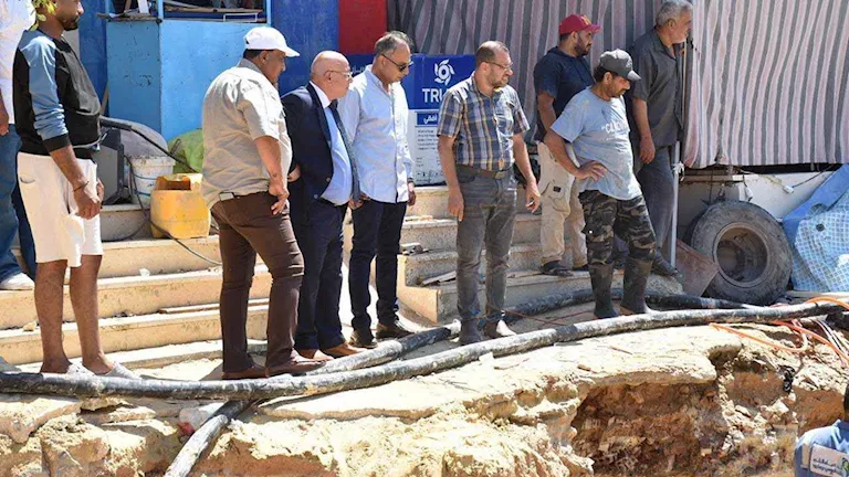 كسر مفاجئ بخط مياه الساحل الشمالي وتشغيل خط بديل
