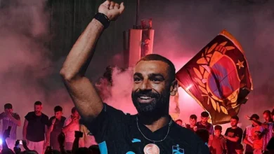 كيف علقت الصحف العالمية على تقديم محمد صلاح؟