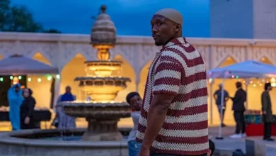 ماهر شالا علي قاتل مأجور متدين في إعلان الفيلم المثير للجدل أمك ثم أمك