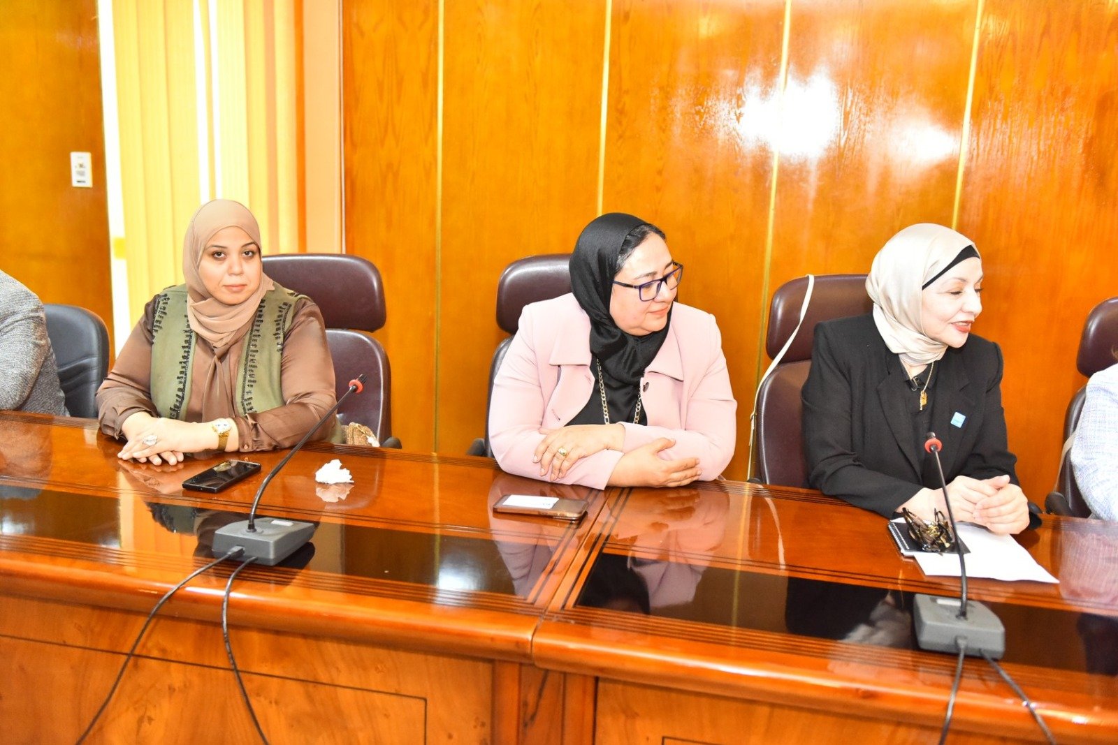بالصور والفيديو بدعم مليون جنيه من روتاري التحرير وأسيوط.. محافظ أسيوط يشهد تسليم شيك لإنشاء آبار جوفية بقرى منفلوط والبداري | ضي النهار محافظ أسيوط يشهد دعم روتاري التحرير وأسيوط لمشروعات مياه الشرب بقرى المحافظة بمليون جنيه 18
