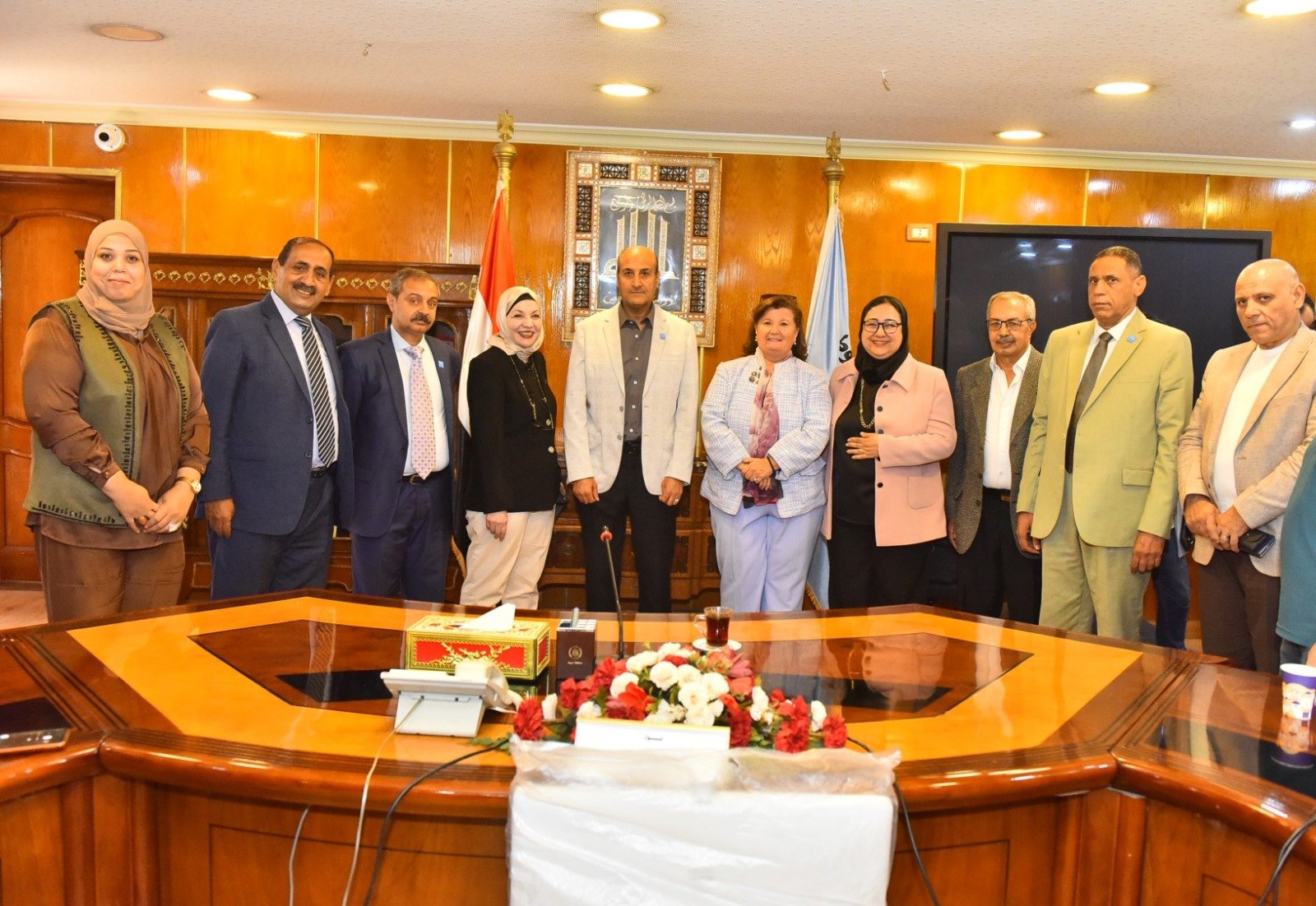بالصور والفيديو بدعم مليون جنيه من روتاري التحرير وأسيوط.. محافظ أسيوط يشهد تسليم شيك لإنشاء آبار جوفية بقرى منفلوط والبداري | ضي النهار محافظ أسيوط يشهد دعم روتاري التحرير وأسيوط لمشروعات مياه الشرب بقرى المحافظة بمليون جنيه 7