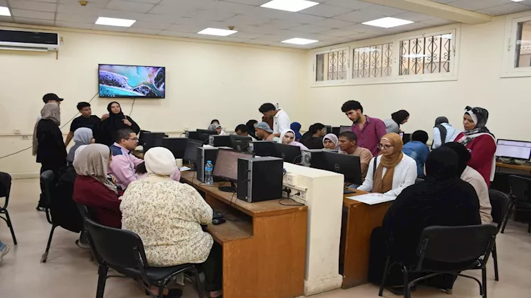 معامل تنسيق جامعة عين شمس تستقبل 620 طالبًا | ضي النهار معامل تنسيق جامعة عين شمس تستقبل 620 طالبًا