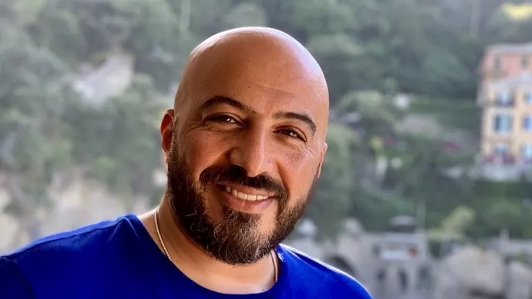 "نصاب غبي".. ماذا قال مجدي الهواري عن واقعة الشاب منتحل شخصية قاضي؟