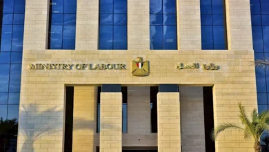هل يحق لصاحب العمل خصم الراتب كاملا؟
