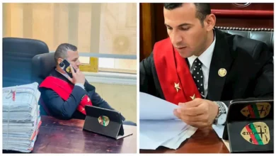 وشاح أحمر وشعار مجلس الدولة.. خطأ أثار الشكوك حول صفة القاضي المزيف
