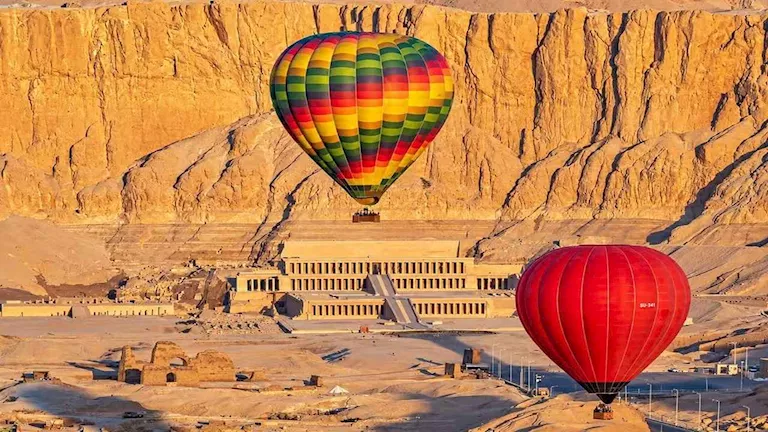 49 رحلة بالون طائر تقل 1300 سائح في سماء الأقصر | ضي النهار 49 رحلة بالون طائر تقل 1300 سائح في سماء الأقصر