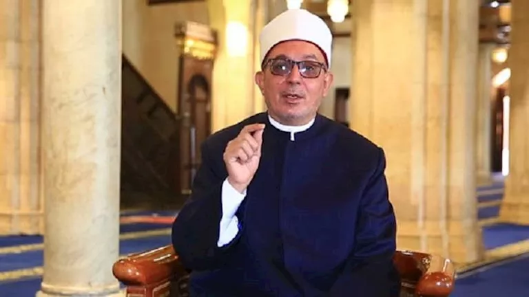 أستاذ بالأزهر: النبي لم يضرب امرأة قط.. والاقتداء به يبدأ من داخل البي