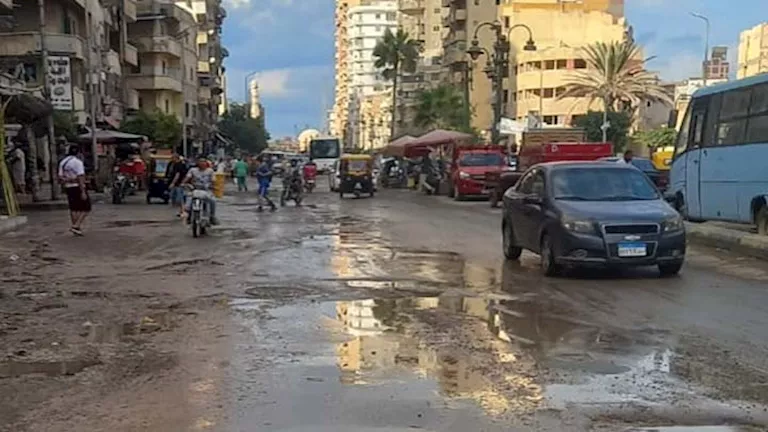 أمطار خفيفة مفاجئة تضرب أبو قير في الإسكندرية - صور