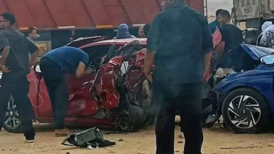 إصابة 5 أشخاص في تصادم سيارتين على طريق السويس