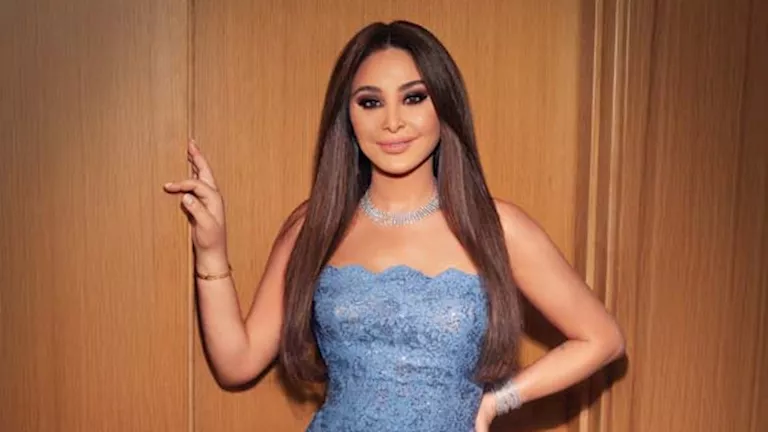 إليسا تتألق بعدة إطلالات في أحدث ظهور لها