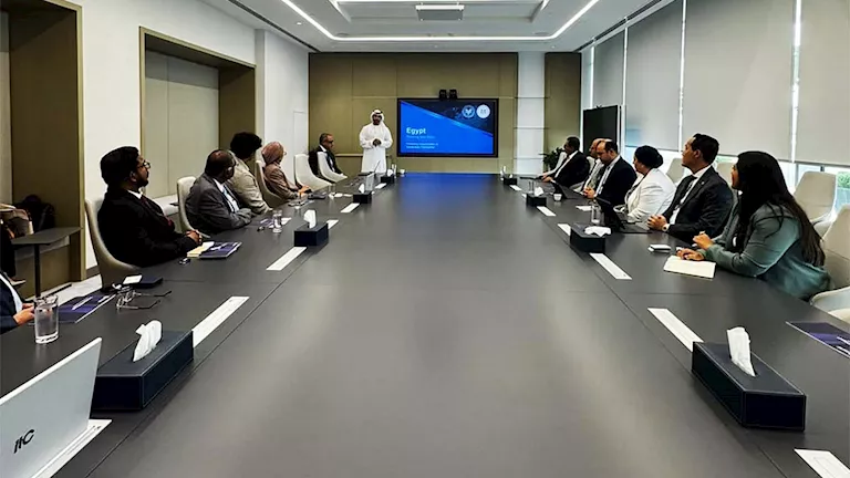 الاستثمار تبحث مع عملاء بنك الإمارات دبي الوطني دبي فرص الاستثمار في | ضي النهار الاستثمار تبحث مع عملاء بنك الإمارات دبي الوطني دبي فرص الاستثمار في