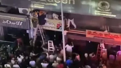 السيطرة على حريق بمحل للمنتجات الجلدية في الإسكندرية - فيديو وصور