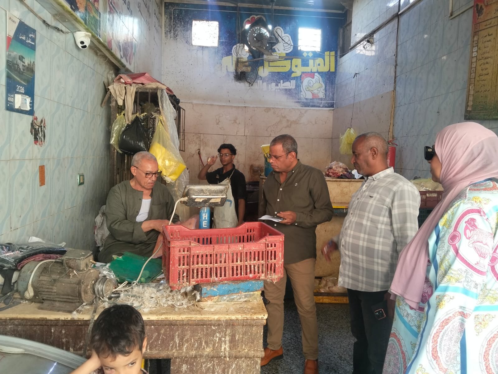 استهدفت النميس والوليدية وشارع رياض.. محافظ أسيوط يشدد على تطبيق القانون واستمرار حملات رفع الإشغالات بحي شرق | ضي النهار حملات مكثفة لرفع الإشغالات والتعديات بحي شرق واستعادة الانضباط بالشوارع والميادين 5