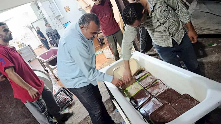 حملة تموينية تغلق مخزن لحوم مجهولة المصدر في الحضرة بالإسكندرية