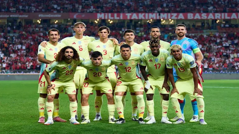 دي لا فوينتي يعلن قائمة منتخب إسبانيا لمواجهات دوري الأمم الأوروبية | ضي النهار دي لا فوينتي يعلن قائمة منتخب إسبانيا لمواجهات دوري الأمم الأوروبية