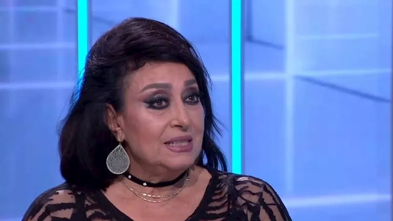 سهير المرشدي تحتفل بعيد ميلادها في مهرجان ظفار الدولي للمسرح