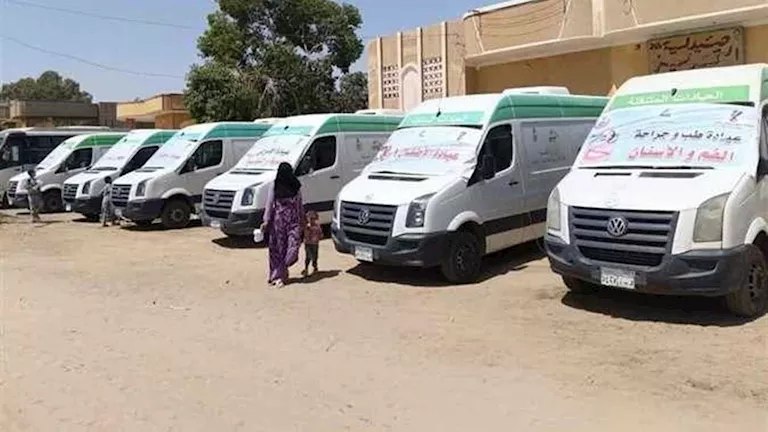 ضمن حياة كريمة.. تنظيم قافلة طبية لأهالي بني علي في المنيا