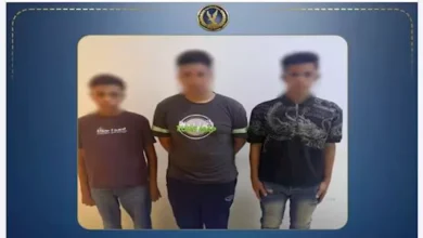 فيديو طالب أعلى سور مدرسة بنات يقود لضبط 3 طلاب بالسويس
