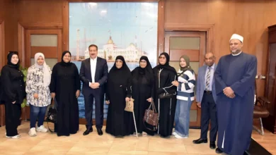 محافظ بورسعيد يسلم 5 مواطنين منح عمرة مجانية