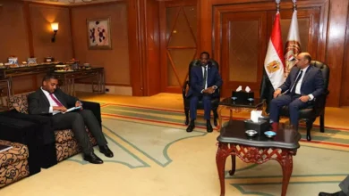مصر والسودان تبحثان نقل الخبرات وتطوير التدريب لدعم إعادة الإعمار