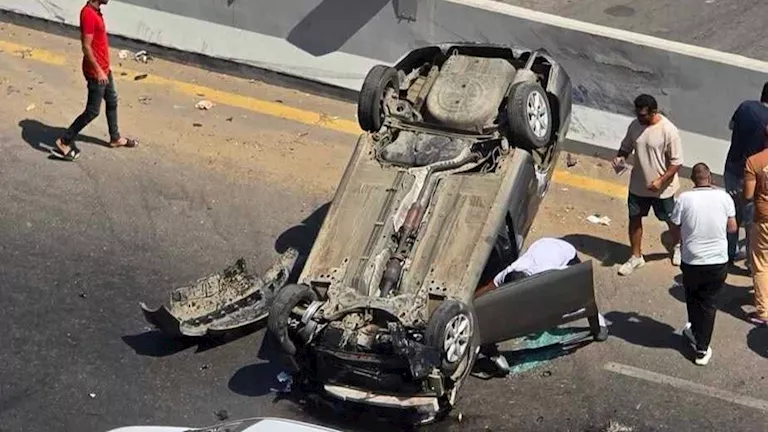 مصرع زوجين وطفليهما في حادث انقلاب سيارة بسوهاج