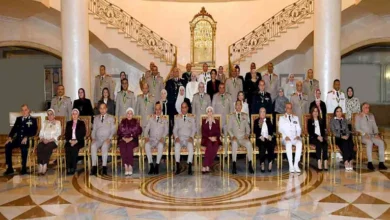 وزير الدفاع يكرم عددًا من قادة القوات المسلحة بوسام الجمهورية – صور