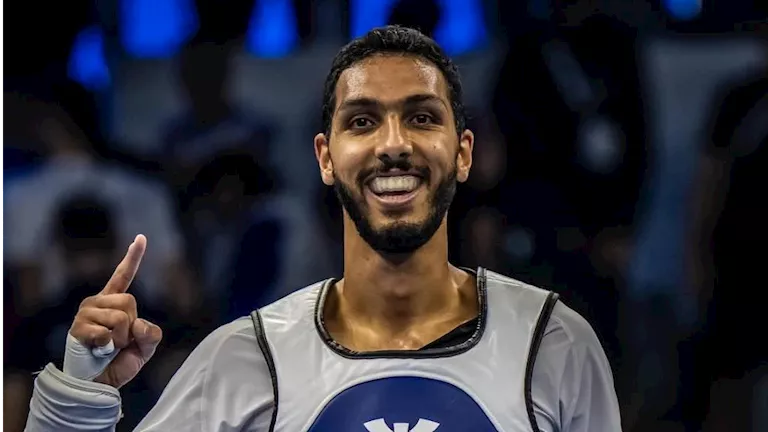 وزير الرياضة يهنئ سيف عيسى بالذهبية التاريخية في جراند سلام التايكوندو