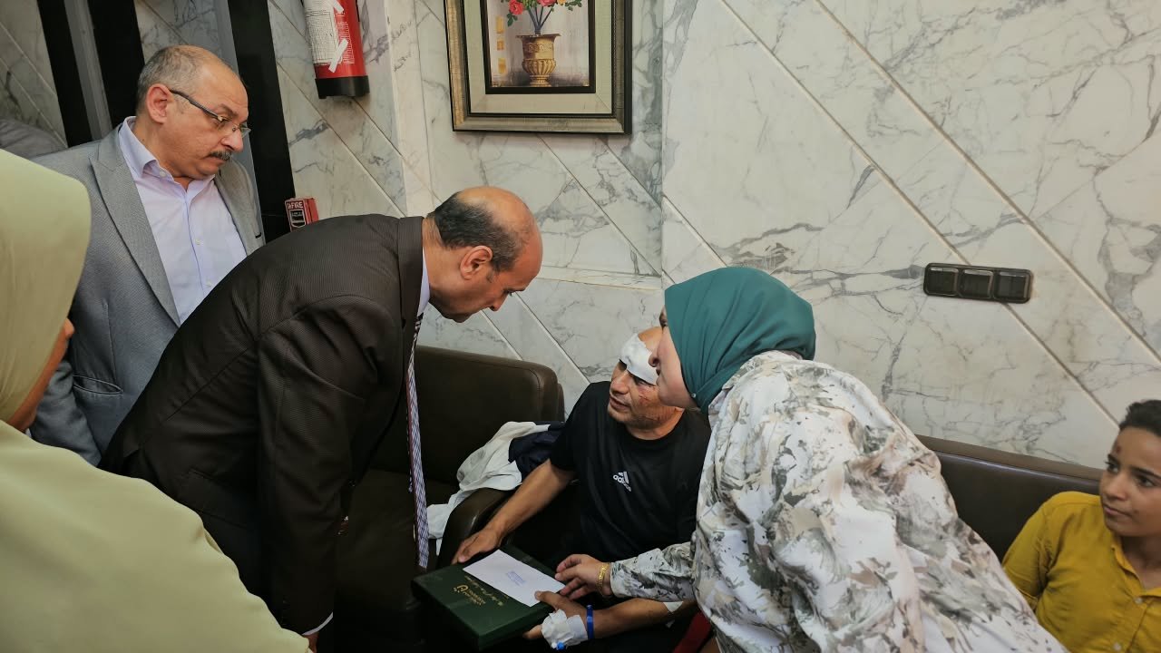 محافظ أسيوط يزور مصابي حادث لاعبي المشروع القومي للموهبة بمستشفى الشرطة ويوجه بتوفير الرعاية الطبية الكاملة | ضي النهار 2b1a61be 91a0 4ab1 a108 2f7236684d88