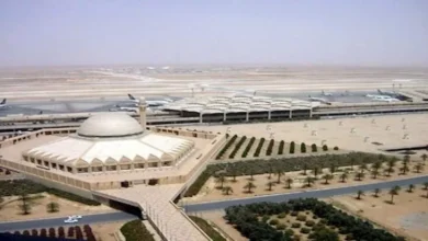 4 شركات طيران تعلق رحلاتها إلى الرياض عقب الهجمات الحوثية